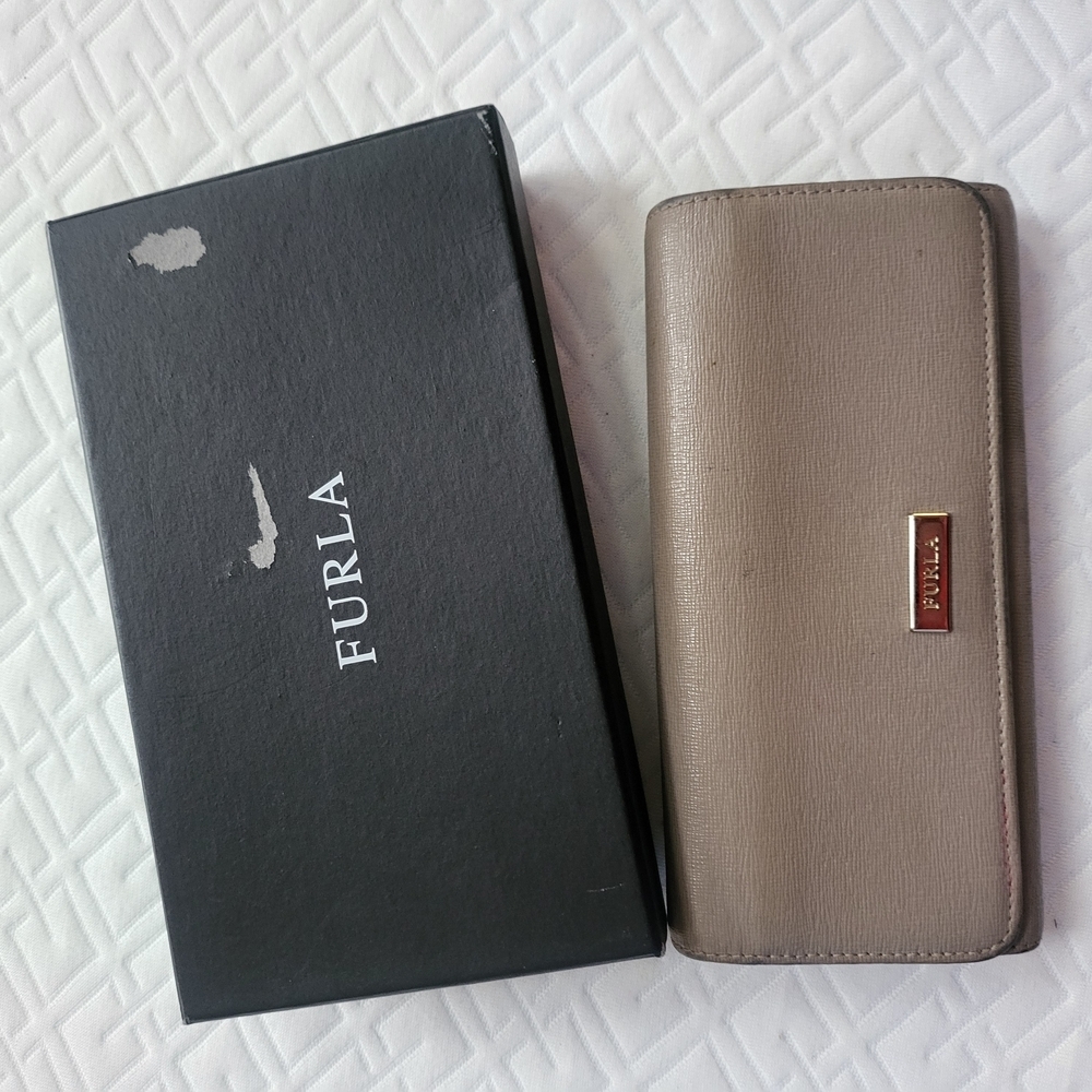 FURLA Babylon Continental Saffiano Leather Bifold Wallet Purs Grayt tope